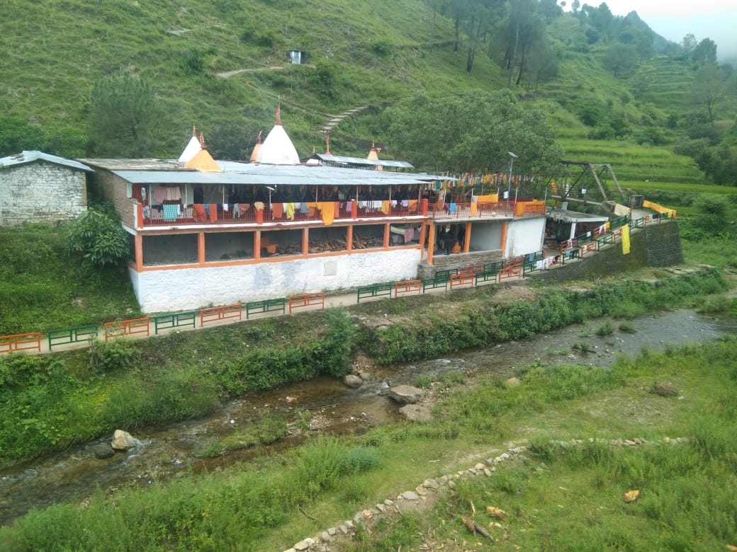 मुग्ध: न्यायाधीश को भाया पिपलेश्वर महादेव मंदिर, इलेक्ट्रॉनिक आरती धुन मशीन की भेंट