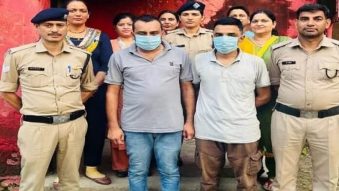 छापा:  होटल में चल रहा था देह व्यापार, पुलिस ने मालिक सहित दो लोगों को किया गिरफ्तार