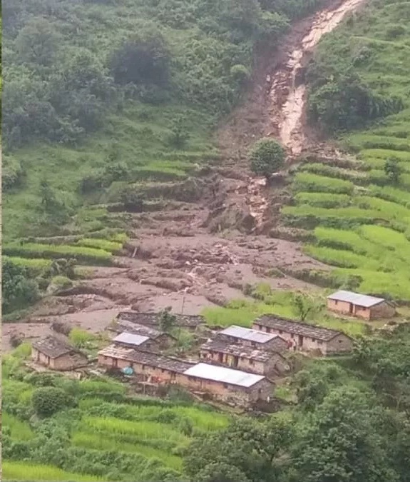 कहर:  स्यूण गांव के ग्वाड तोक में फटा बादल, 15 परिवारों की फसलें तबाह