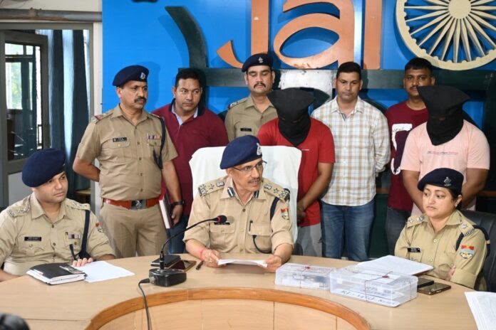 शिकंजा: पुलिस के हत्थे चढ़े हरियाणा के दो बदमाश, पिस्टल दिखाकर बाईक लूटने का है आरोप, तीसरे की तलाश जारी
