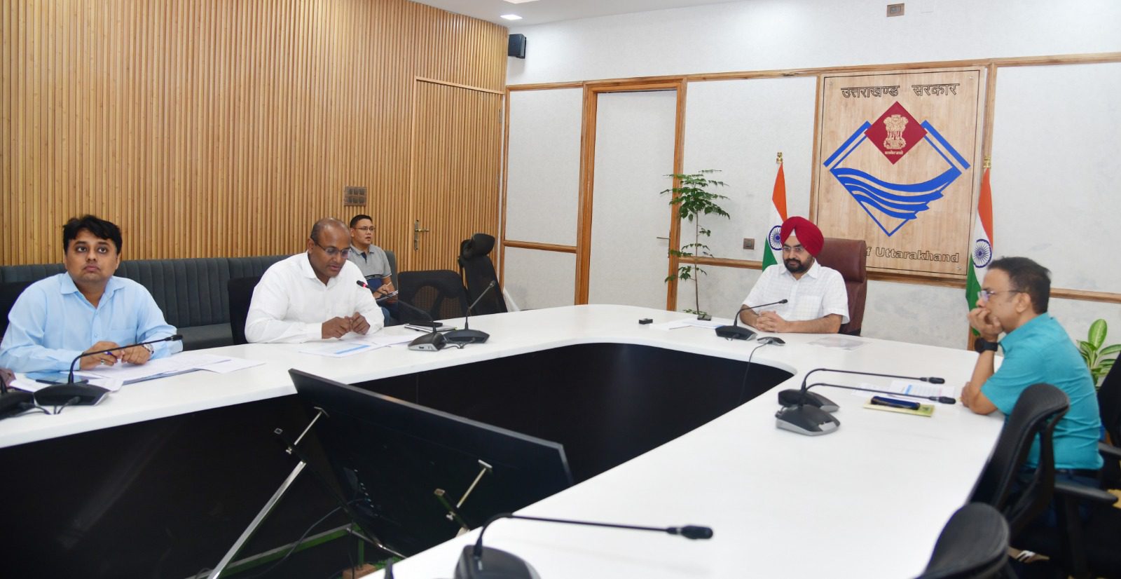 निर्देश: निश्चित समय में हो गौसदनों का विस्तार और निर्माण: संधु