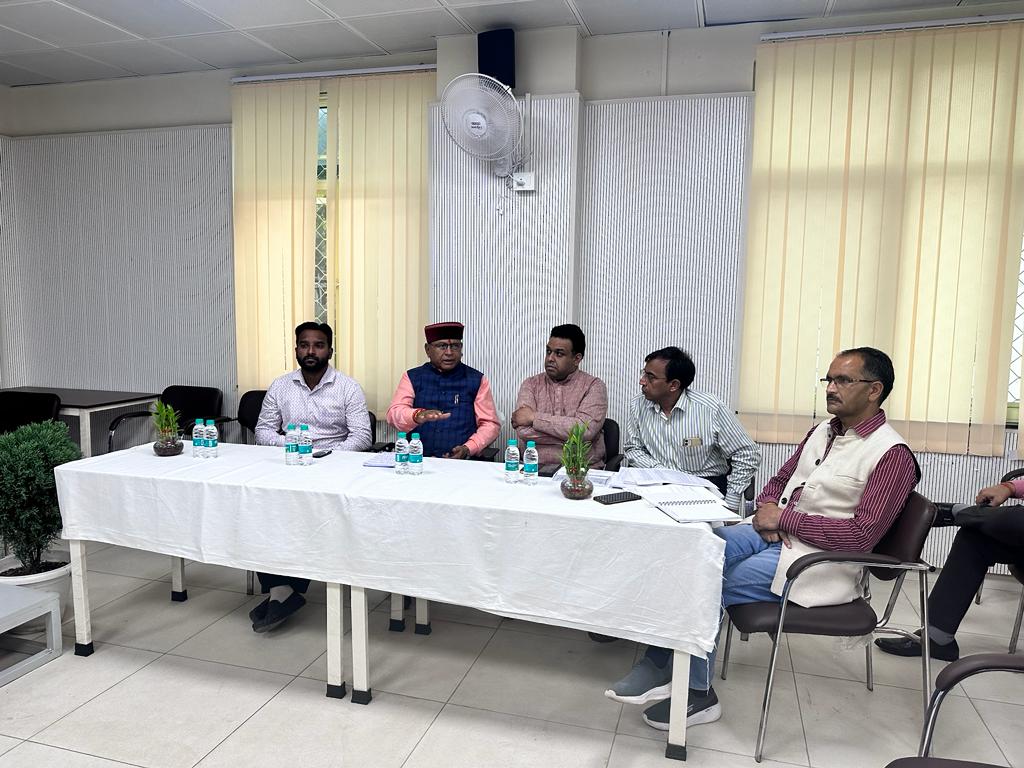 सख्ती: जनहित के कार्यों में लापरवाही नहीं होगी बर्दाश्त: खजानदास