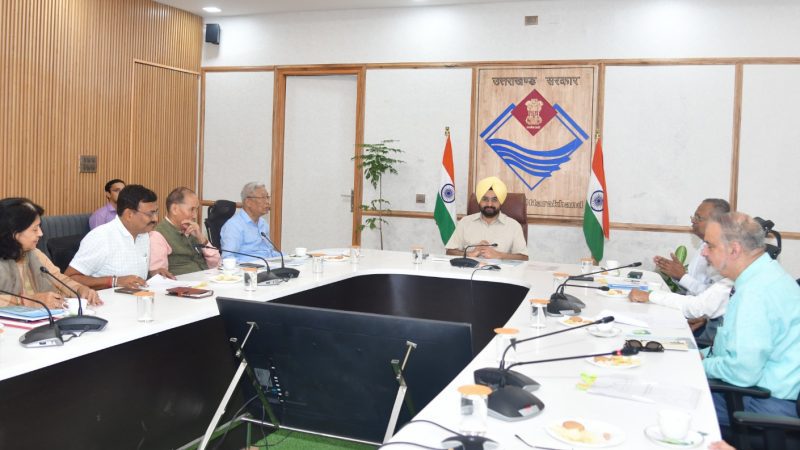 निर्देश: दून लाईब्रेरी में ई-लाईब्रेरी का मैकेनिज्म विकसित किया जाये: संधु