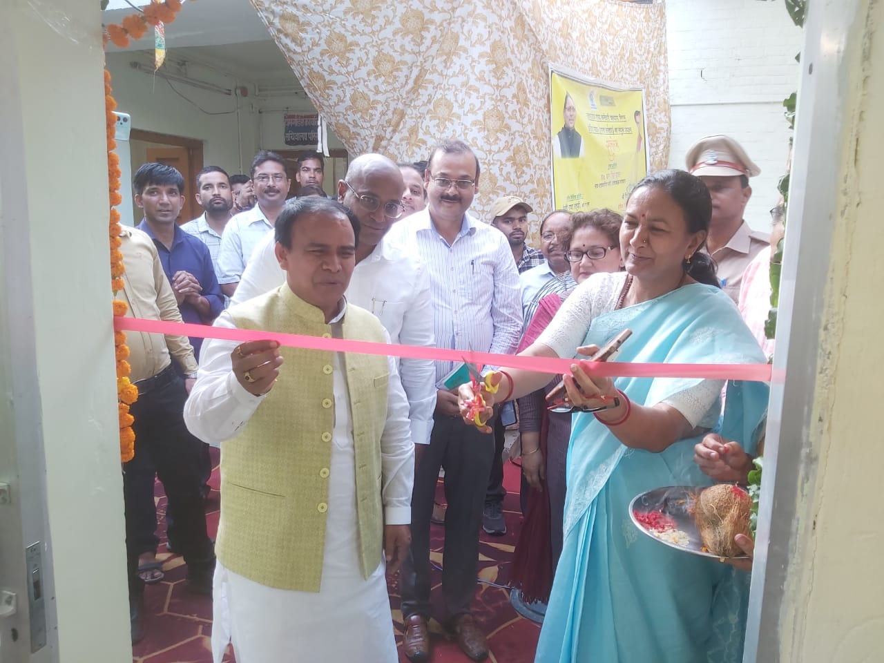सुविधा: केंद्रीय भंडारण का उत्तराखंड सचिवालय में खुला आउटलेट, श बाजार दर से 35% सस्ते में मिलेगा ब्रांडेड सामान