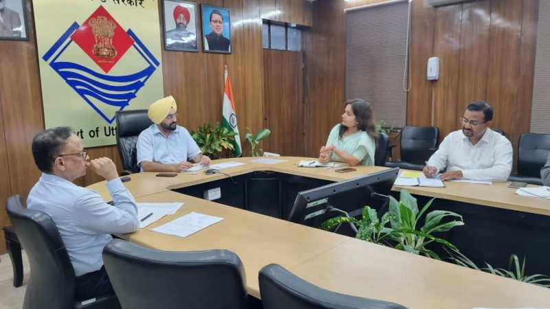 राज-काज: पीएमजीएसवाई के तहत हो रहे कार्यों की प्रगति की मुख्य सचिव डॉ. एस.एस. संधु ने की समीक्षा