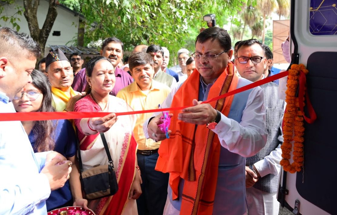 राज-काज: पिटकुल द्वारा विद्यालयों को प्रदान की जा रही कम्प्यूटर ऑन व्हील वाहन का सीएम धामी ने किया फ्लैग ऑफ