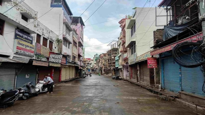 आक्रोश: संघर्ष समिति का कोटद्वार बंद रहा सफल, शहर में पसरा रहा सन्नाटा, बसों और टैक्सियों के पहिए भी रहे जाम