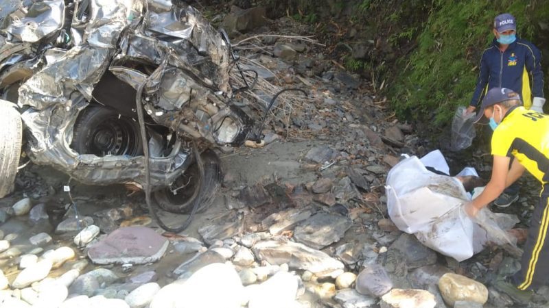 हादसा: टिहरी-नैनबाग में खाई में गिरा वाहन, दो की मौत