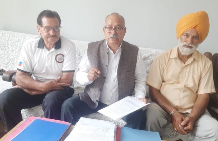विरोध: दरें बढ़ाने की बजाय डिस्ट्रीब्यूशन लॉस कम करने की सोचे विद्युत नियामक आयोग , मोर्चा ने दी नसीहत