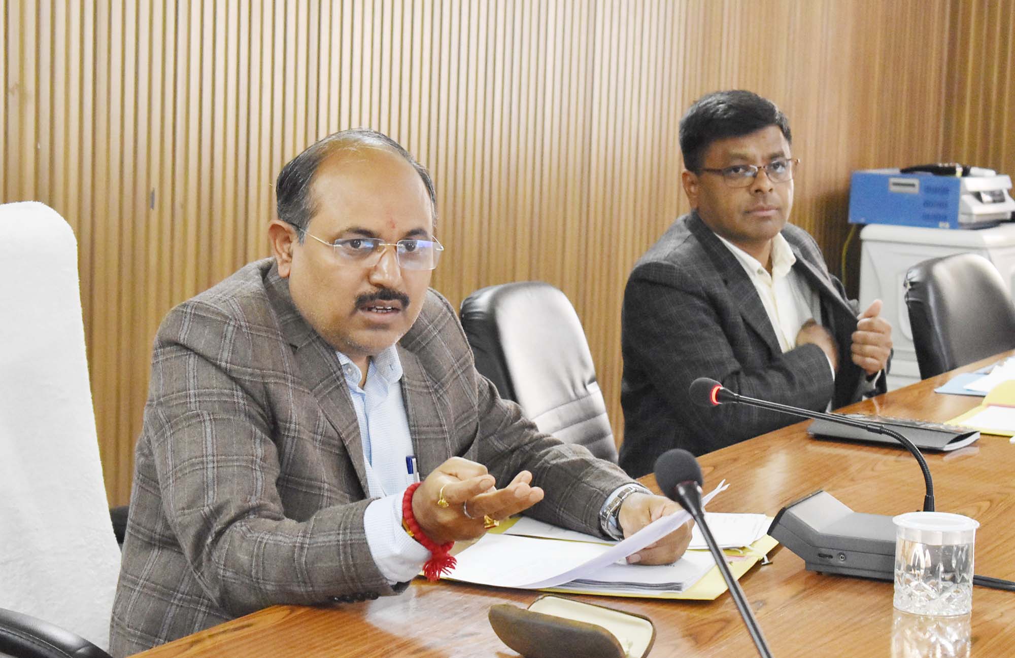 निर्देश: विभागीय परिसंपत्तियों का चिन्हीकरण कार्य जल्द करें पूरा, सीडीओ ने दिये निर्देश
