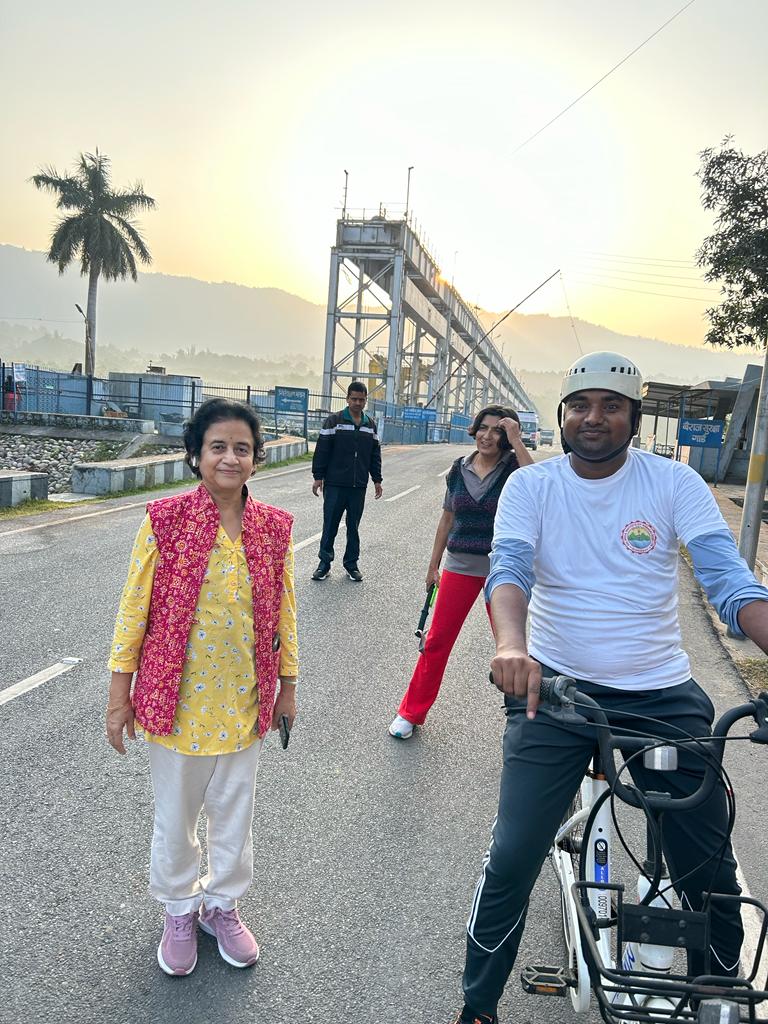 एम्स: विश्व ट्रॉमा सप्ताह के पांचवें दिन निकाली गयी साइकिल रैली, स्वस्थ जीवनशैली का दिया गया संदेश