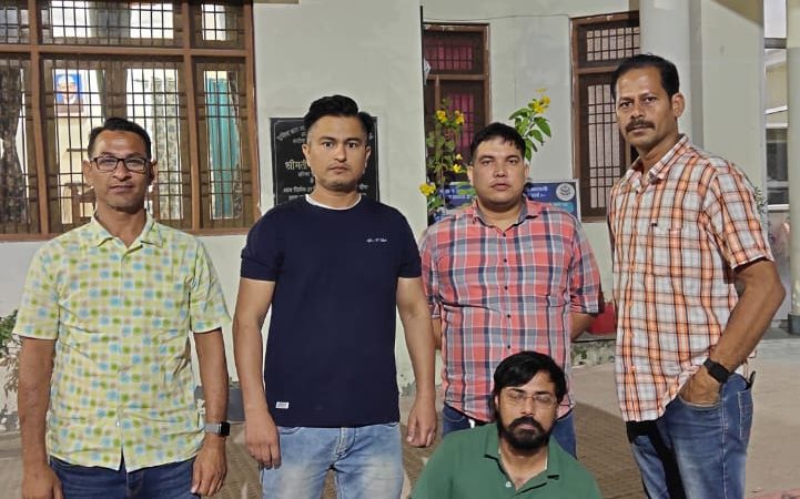 शिकंजा: जेकेवी मल्टी क्रेडिट कोऑपरेटिव सोसायटी के डायरेक्टर को एसटीएफ ने किया गिरफ्तार