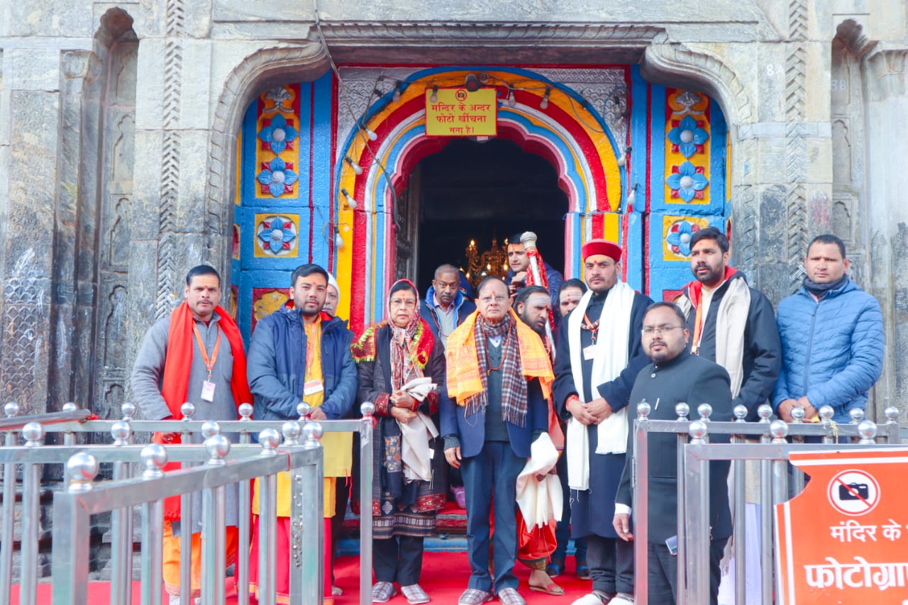 आस्था: केदारनाथ धाम पहुंचे प्रमुख सचिव प्रधानमंत्री भारत सरकार पीके मिश्रा