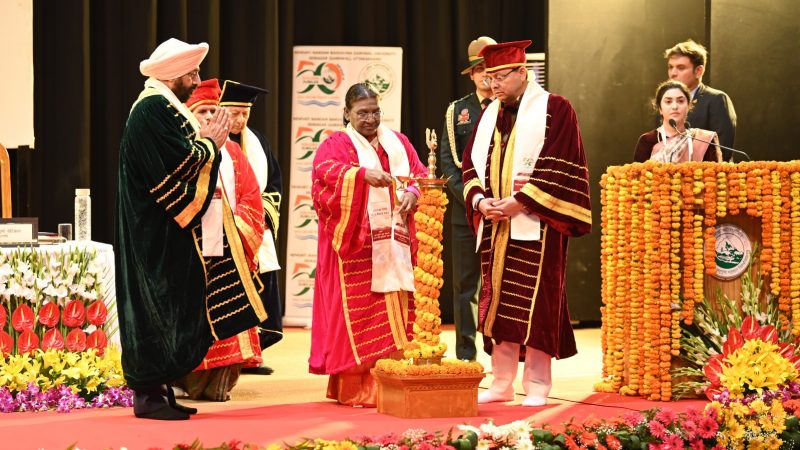 दीक्षांत समारोह: उत्तराखंड ने हमेशा ही शिक्षा और ज्ञान को अधिक महत्व दिया है: राष्ट्रपति