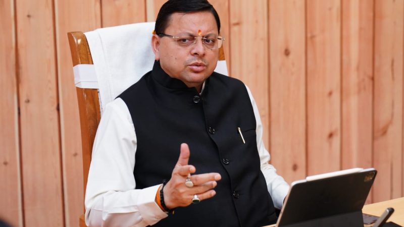 सतर्कता: सिलक्यारा सुरंग रेस्क्यू पर पल पल अपडेट ले रहे मुख्यमंत्री धामी