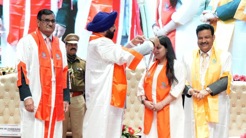 दीक्षांत समारोह: युवा अपने हाथों से ’न्यू इंडिया’ के सपनों को आकार देंगे: राज्यपाल