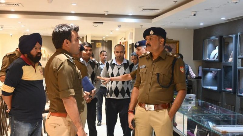 डकैती कांडः आगरा से लूटी थी रिलायंस ज्वैलरी शोरूम लूटकांड में इस्तेमाल कार