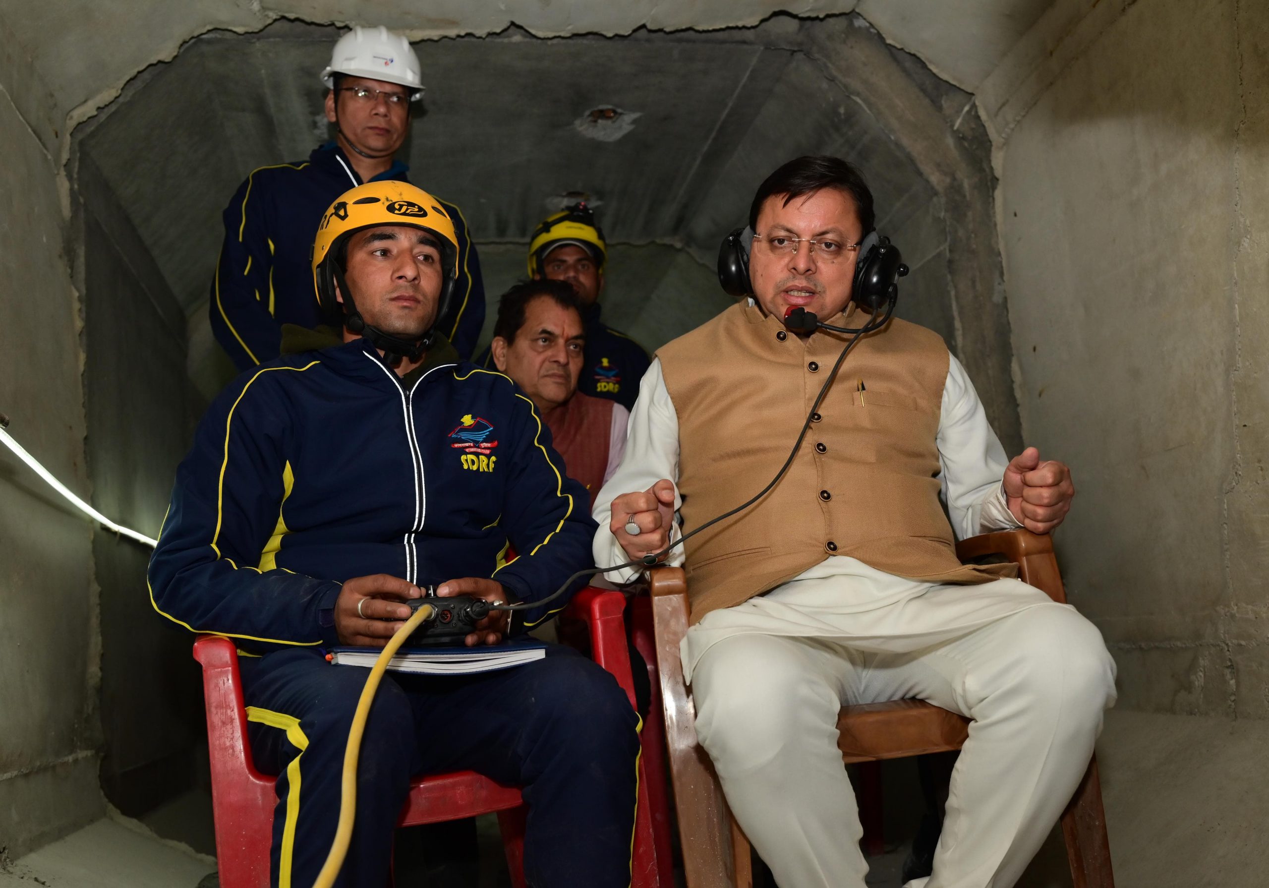 निर्देश: टनल में फंसे श्रमिकों की हर मांग को प्राथमिकता से पूरा करें:  धामी