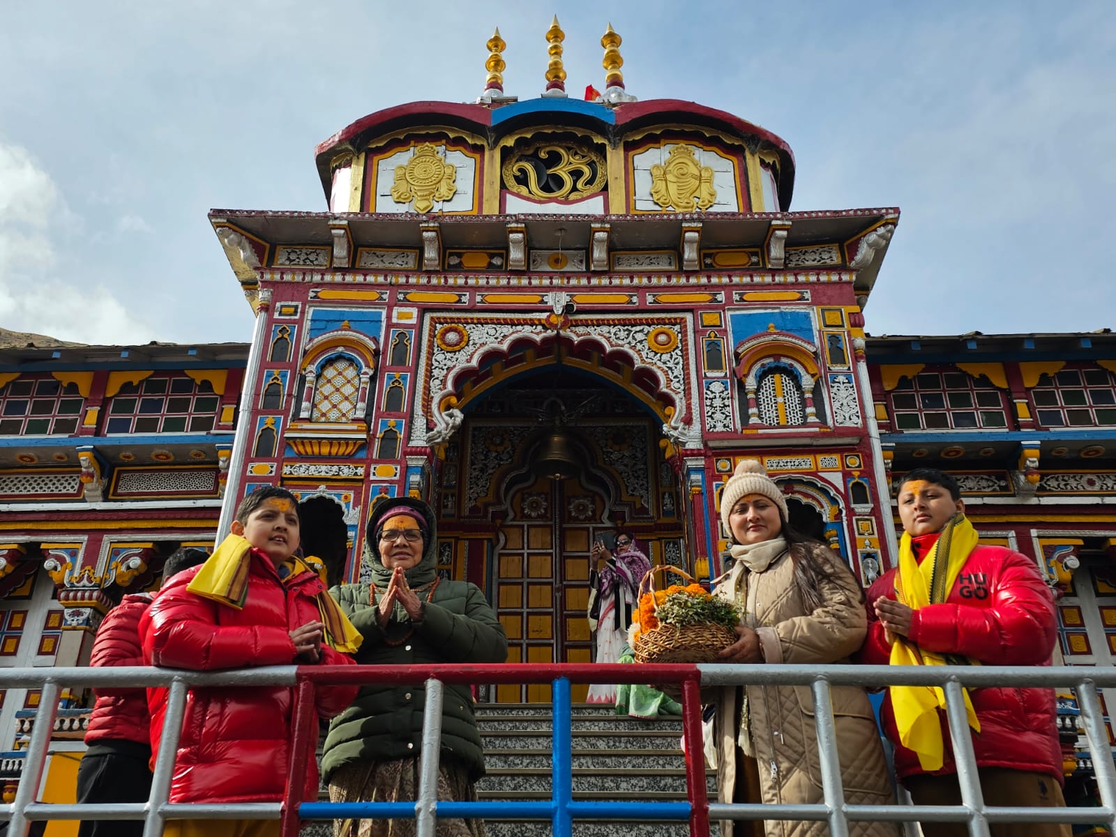 श्रद्धा: मुख्यमंत्री धामी के परिवार ने किए श्री बदरीनाथ- केदारनाथ के दर्शन