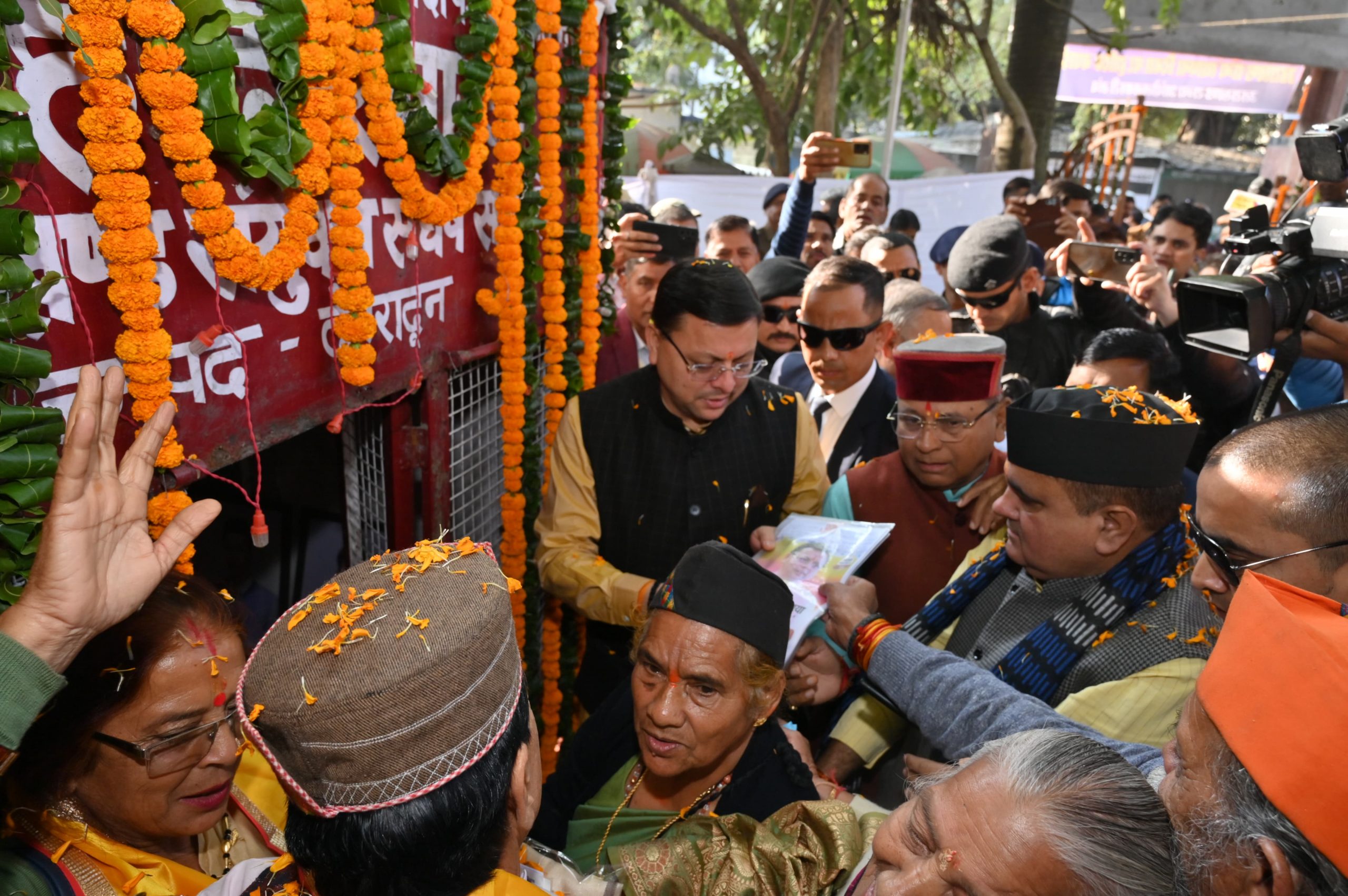 श्रद्धांजलि: शहीदों के सपनों के अनुरूप राज्य के विकास को सरकार प्रतिबद्ध: धामी