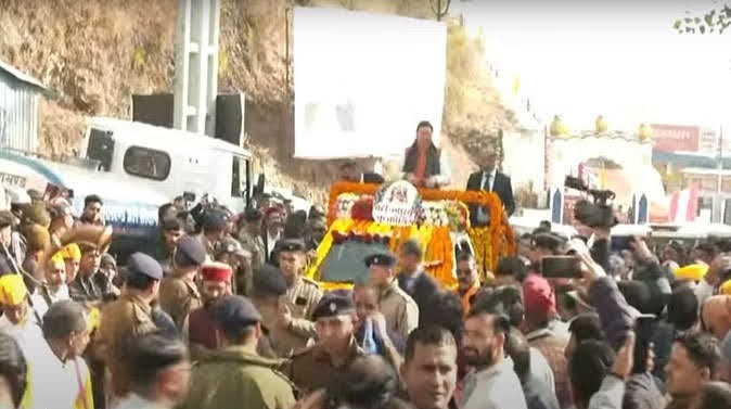 राज-काज: टिहरी में हुआ सीएम धामी का रोड शो, जिले को दी 415 करोड़ से ज्यादा की योजनाओं की सौगात