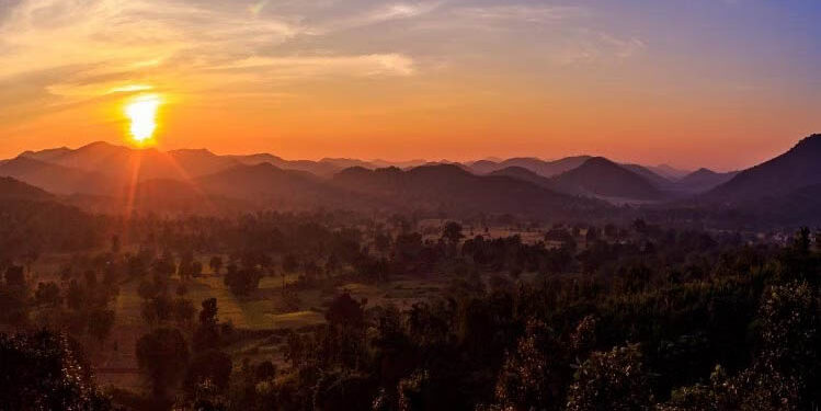 मौसम: पहाड़ी इलाकों में शीतलहर और कोहरे ने बढ़ाई परेशानी