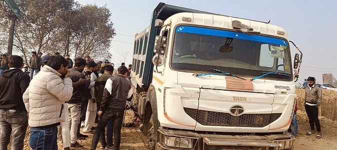 खनन सामग्री  से भरे डंपर ने साइकिल सवार को कुचला, मौके पर ही हुई मौत
