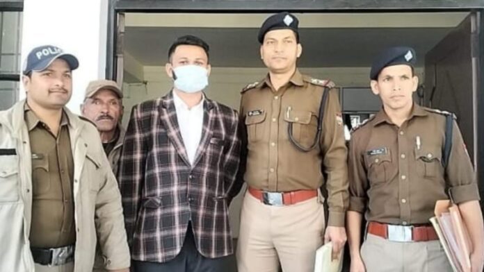 सबक: पैरामेडिकल कोर्स के फर्जी डिप्लोमा देने वाला संचालक गिरफ्तार