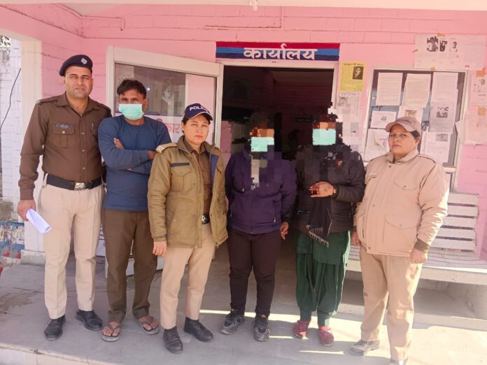 अनैतिक: तीर्थनगरी में पुलिस ने किया सैक्स रैकेट का खुलासा, दो युवतियों सहित तीन गिरफ्तार