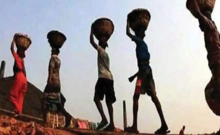 दबंगई: युवक को अगवा कर ले गये यूपी, फिर जबरन कराई मजदूरी