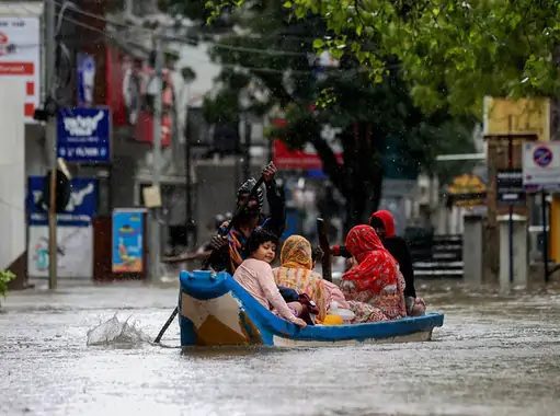 आफत: आंध्र प्रदेश से थोड़ी देर में टकराएगा साइक्लोन मिचैंग,110 किमी प्रतिघंटा की रफ्तार से चलेंगी हवाएं, चेन्नई में 8 की मौत