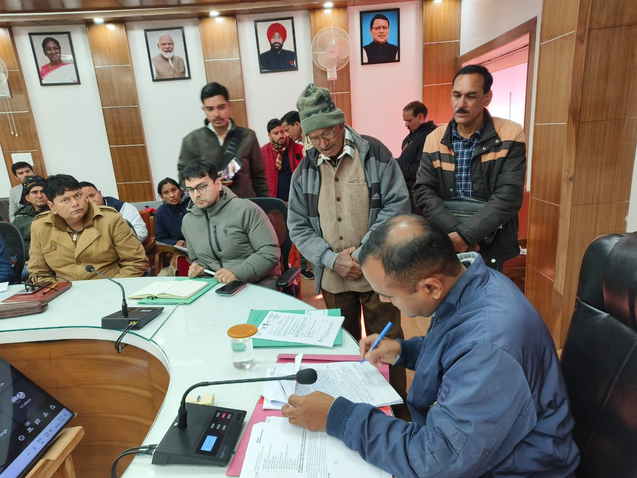 सुनवाई: डीएम के जनता मिलन कार्यक्रम में पहुंची 45 शिकायतें, अधिकांश का मौके पर निस्तारण