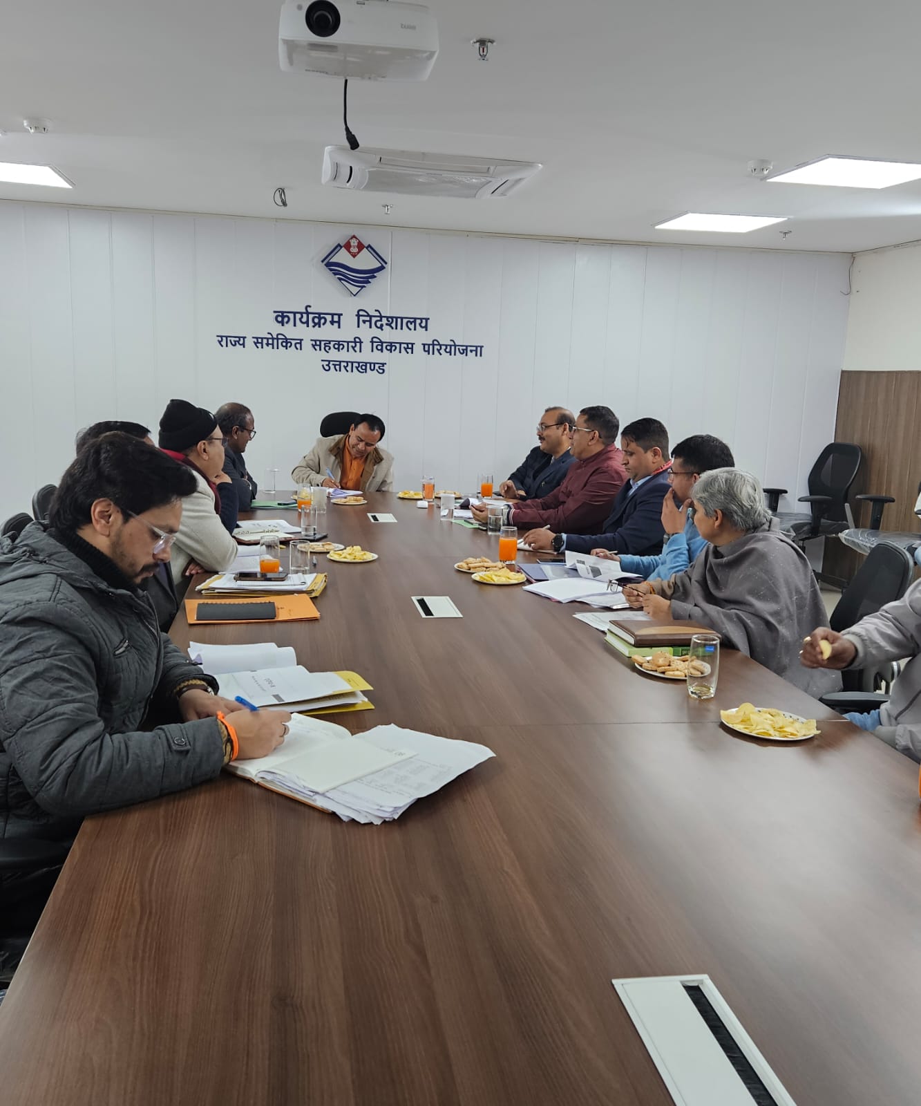 समीक्षा: आईबीपीएस के जरिए होगी जिला सहकारी बैंकों में रिक्त पदों की भर्ती, मंत्री डॉ. धन सिंह रावत ने दिए निर्देश