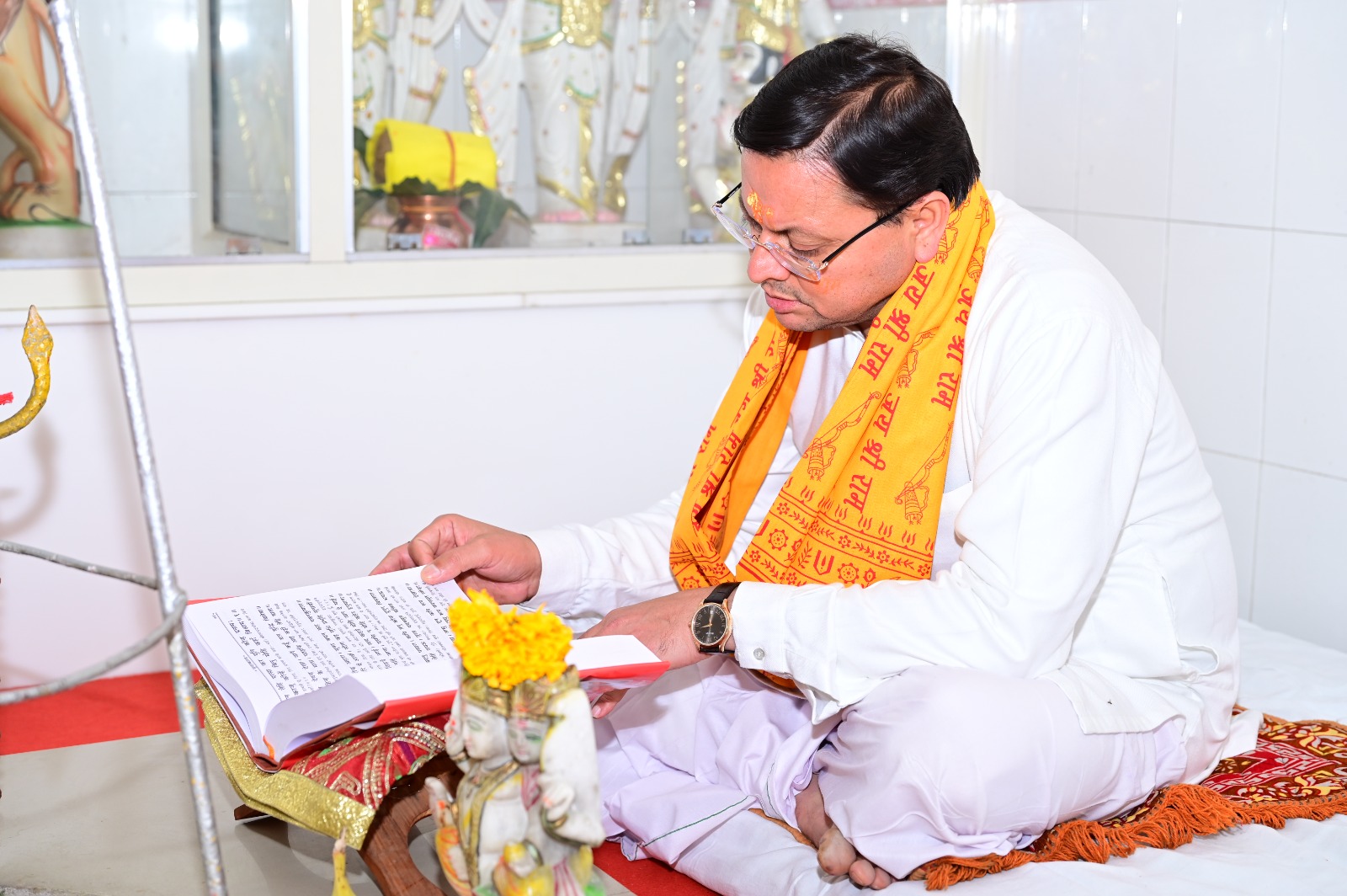 श्रद्धा: श्री राम की  प्राण प्रतिष्ठा के अवसर पर सीएम धामी ने किया श्री रामचरितमानस की चौपाइयों का पाठ