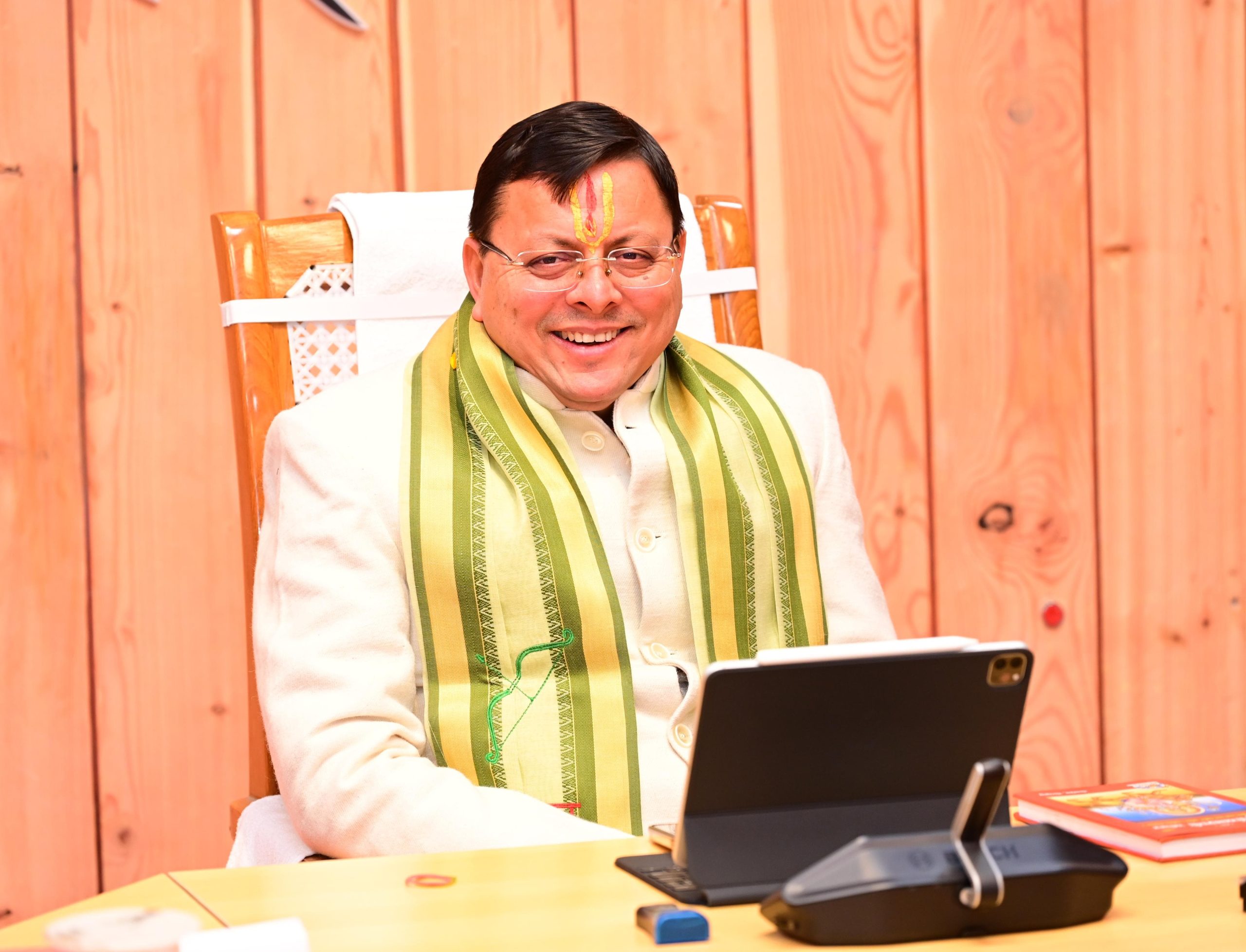 राज-काज: सीएम धामी ने किया सूचना विभाग के वार्षिक कलेंडर ‘‘सशक्त नेतृत्व, समृद्ध उत्तराखण्ड’’ का विमोचन