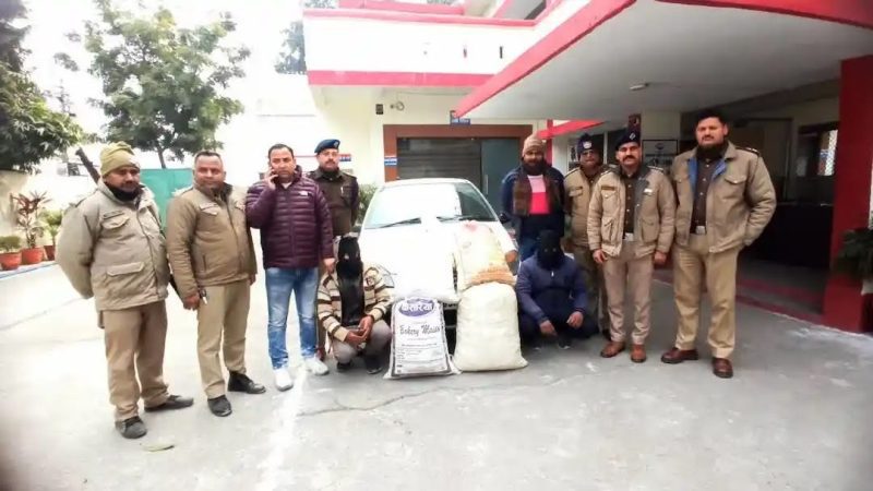 कामयाबी: कार समेत पुलिस के हत्थे चढ़े दो नशा तस्कर, तलाशी में 56 किलो गांजा बरामद