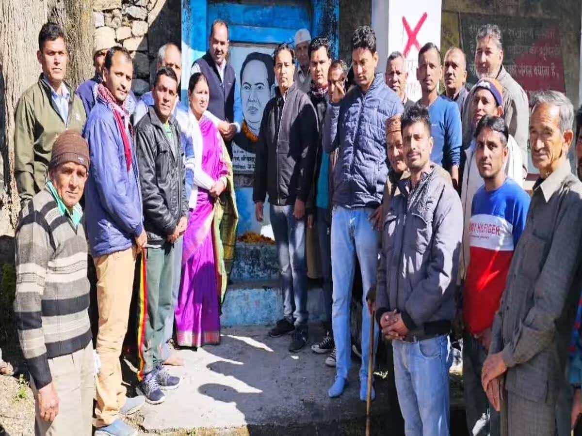 स्मरण: पूर्व पर्वतीय विकास मंत्री स्व. चंद्रमोहन सिंह नेगी की जयंती पर कांग्रेस कार्यकर्ताओं ने दी श्रद्धांजलि  