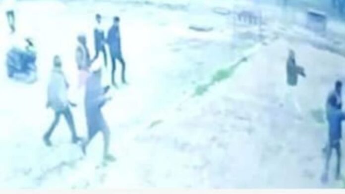दबंगई: पेट्रोल पम्प कर्मचारियों से मारपीट व लूट