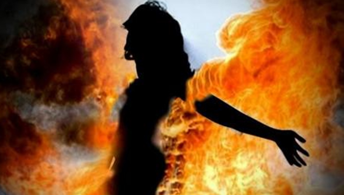दुखद: आग की लपटों से घिरी बहन को बचाने को आग में कूद गया भाई, दोनों की हो गई दर्दनाक मौत
