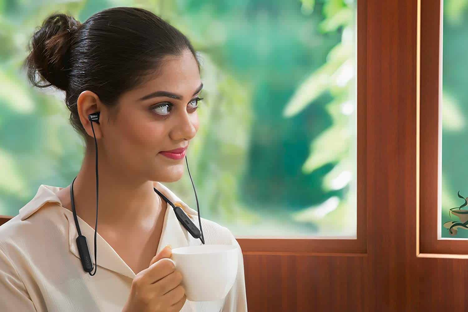 हैल्थ अलर्ट: जानिए, कान में जाने के बाद अंदर क्या-क्या करता है ईयरफोन, सिर्फ एक गलती बना सकती है बहरा!