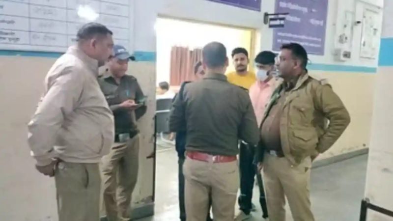 बेखौफ़: देर रात दो पक्षों में हुआ खूनी संघर्ष,एक की मौत,चार घायल