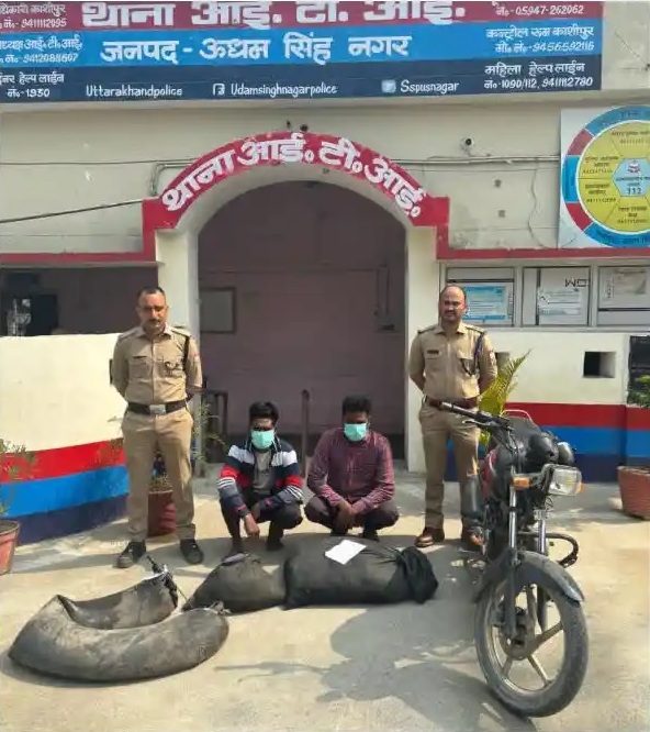 शिकंजा: भारी मात्रा में कच्ची शराब के साथ दो गिरफ्तार