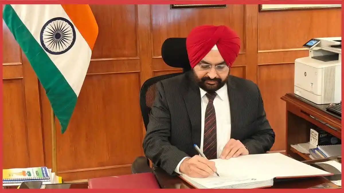 पदभार: संधू ने संभाला केंद्रीय चुनाव आयुक्त का कार्यभार, उत्तराखंड के मुख्य सचिव रह चुके हेैं सिंह