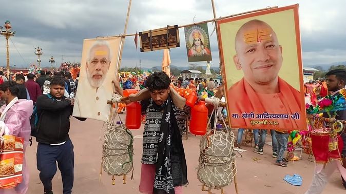  मोदी सरकार बनने की कामना लेकर हरिद्वार पहुंचे दो कांवड़िए