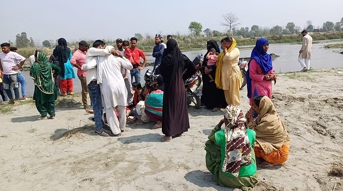दुखद: नदी में नहाने उतरे भाई-बहन, डूब कर हो गई मौत
