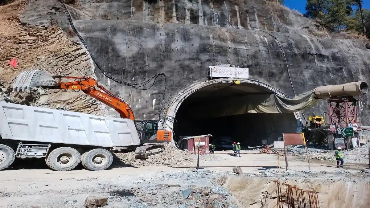 काम काज़: सिलक्यारा टनल में डी वाटरिंग का कार्य शुरू