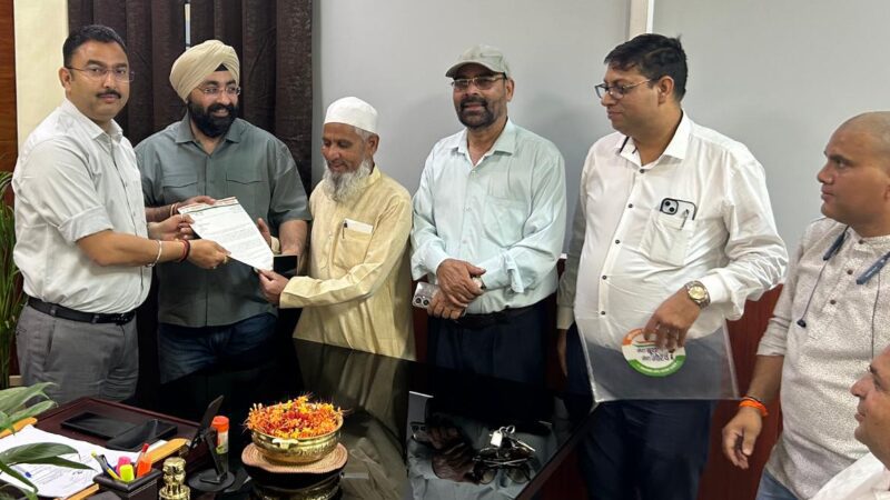 विरोध: बिजली की दरों में वृद्धि को लेकर कांग्रेस ने जताया विरोथ राज्यपाल को सौंपा ज्ञापन