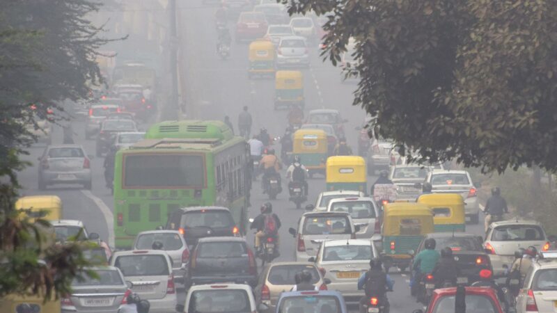 चिंताजनक: दुनिया का तीसरा सबसे प्रदूषित देश बन गया है भारत