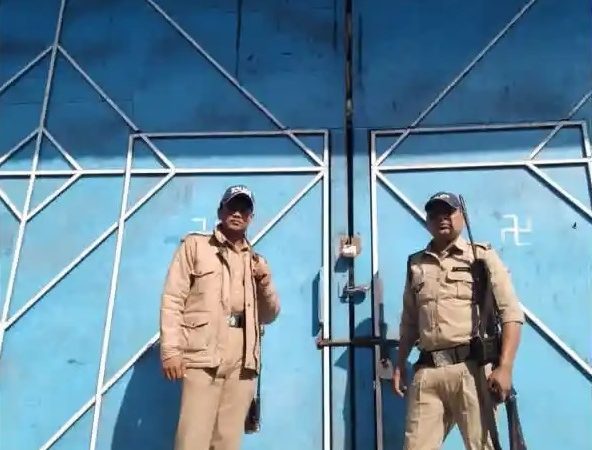बड़ी खबर: बंद फैक्ट्री में मिली 9000 से ज्यादा शराब की पेटियां,फैक्ट्री को सील कर बैठाया पहरा