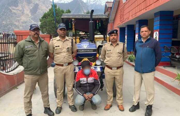  शिकंजा: चोरी की गयी  ट्रैक्टर- ट्राली  बरामद, पुलिस ने दबोचा शातिर चोर